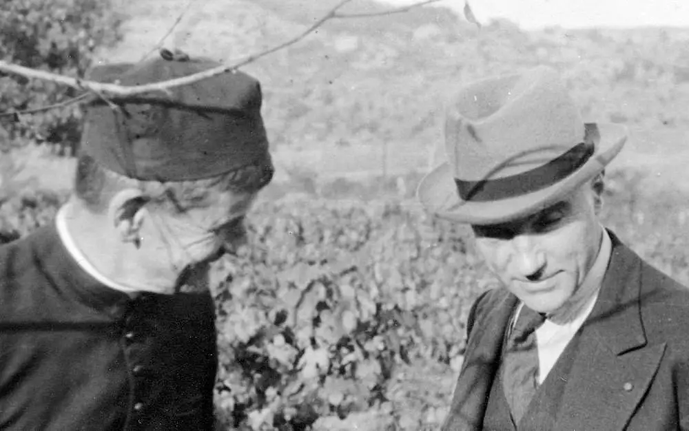 September 1940. Zygmunt Lubicz-Zaleski goes to Robiac (Gard) to visit Marcel Malbos's uncle, a priest. Wacław Godlewski was a refugee there. He persuaded him to help him set up the high school (Association Mémoire du lycée polonais - Polish High School Memorial Association).