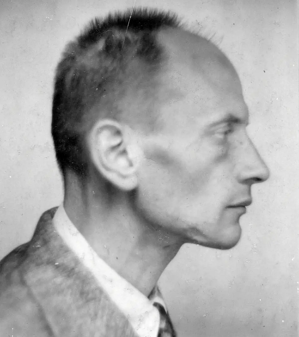 Wacław Godlewski on his return from deportation (Association Mémoire du lycée polonais - Polish High School Memorial Association).