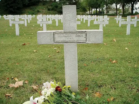 Soldiers, internees, deportees, victims